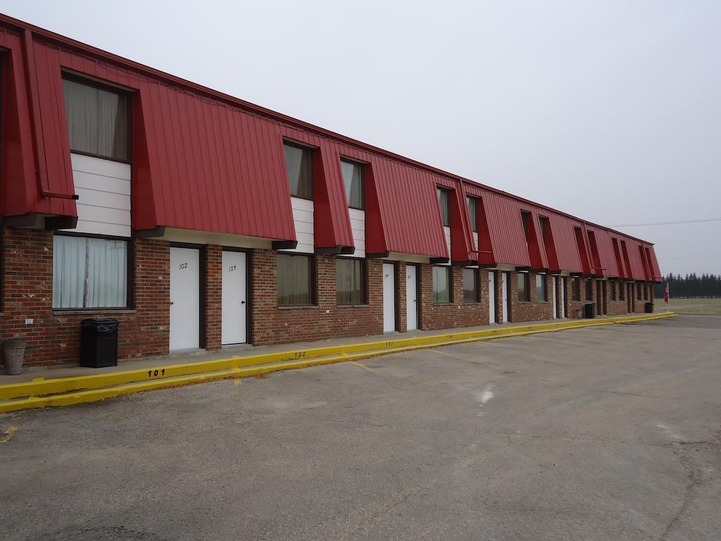 Canway Inn & Suites Dauphin Exterior foto