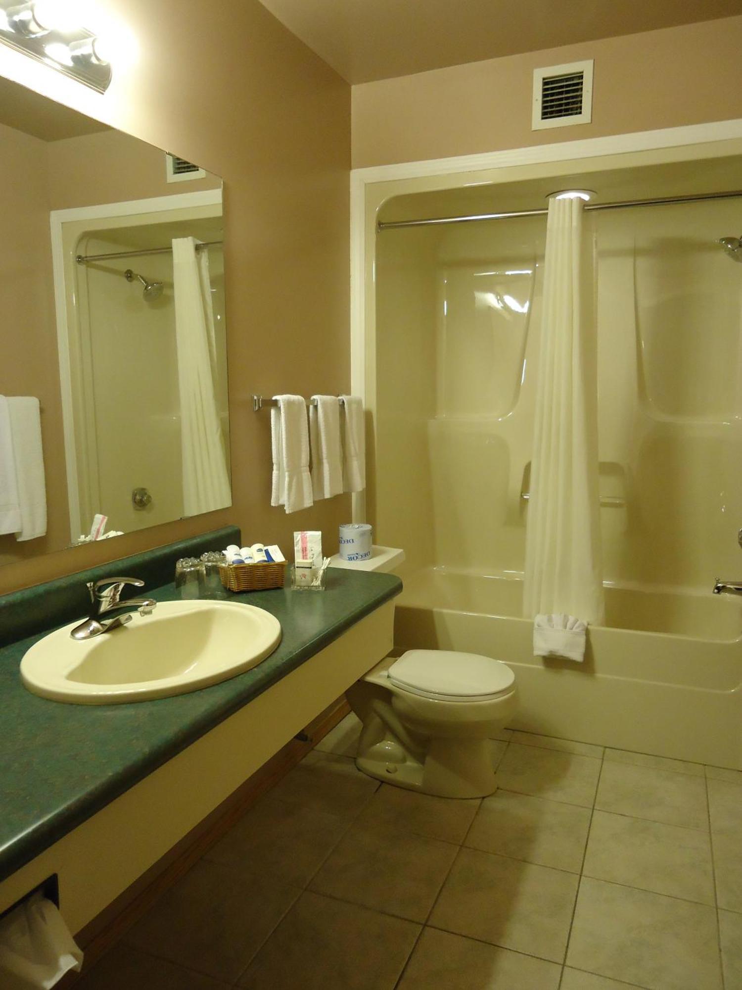 Canway Inn & Suites Dauphin Quarto foto